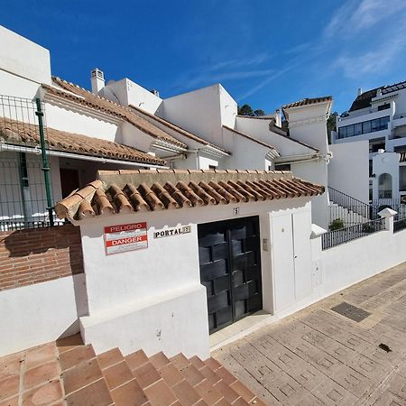 Luxurious Holiday Home In Benahavis Exterior photo